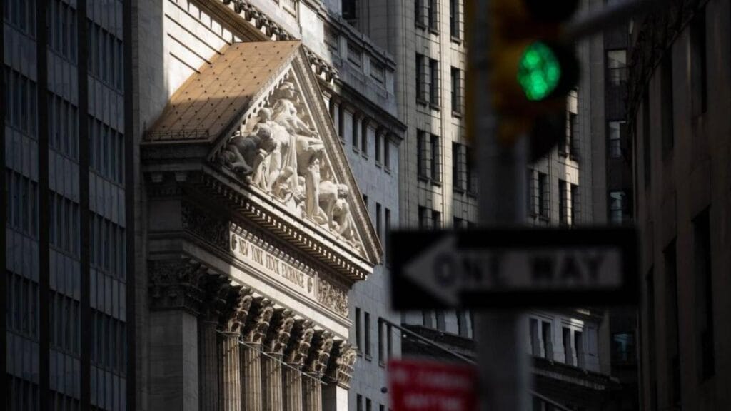 Нью-Йорк қор биржасы. Фото: Michael Nagle / Bloomberg News