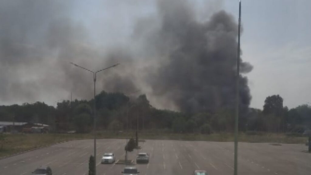 Крупный пожар произошел на рынке «Алтын Орда»