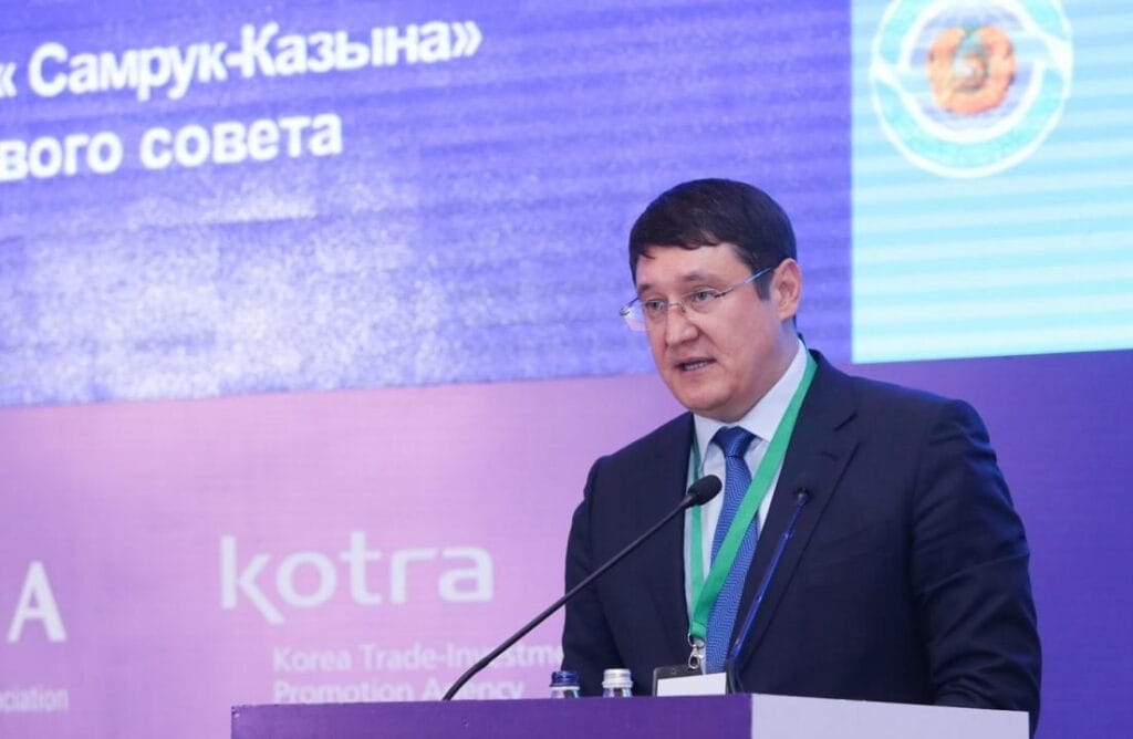 «Самрук» не видит необходимости внешнего управления фондом «Болашак»