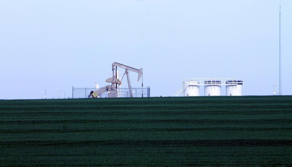 Нефть торгуется на уровне $40 за баррель