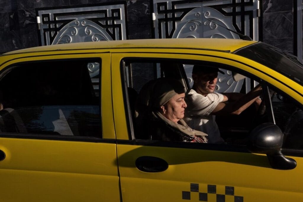 Казахстанский рынок легальных такси за месяц в режиме ЧС просел на 84%