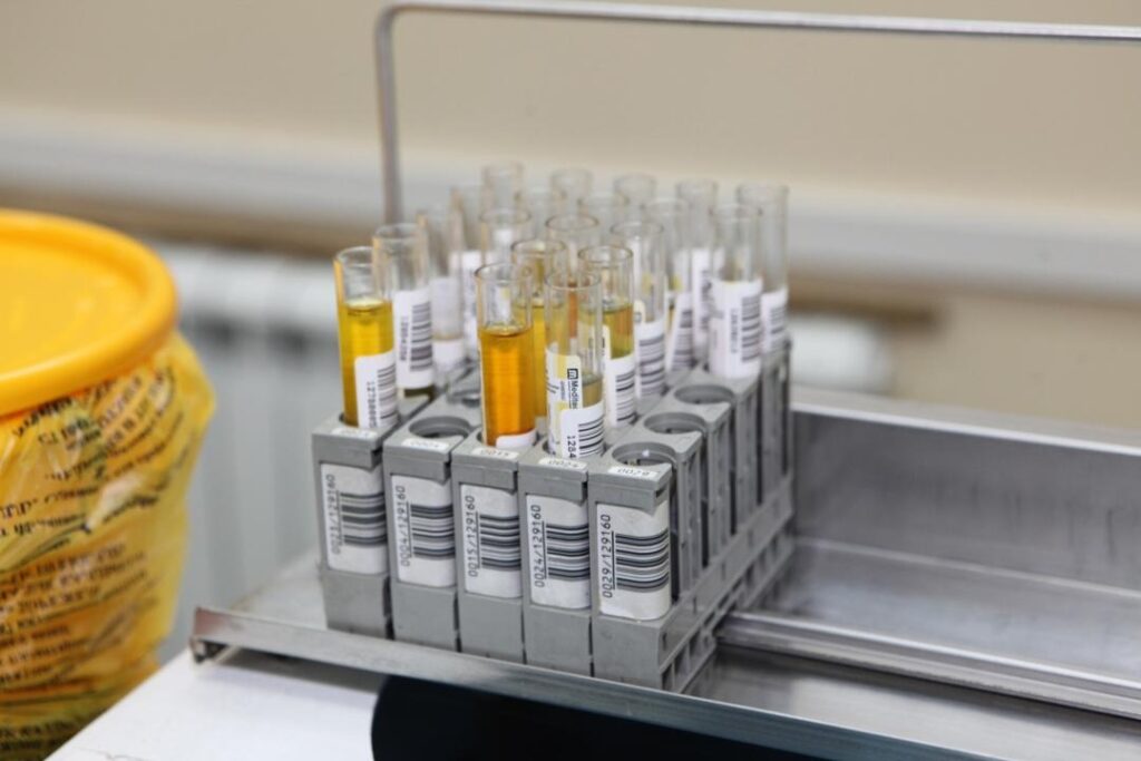 Имеющихся в Казахстане бесплатных лекарств хватит на полгода