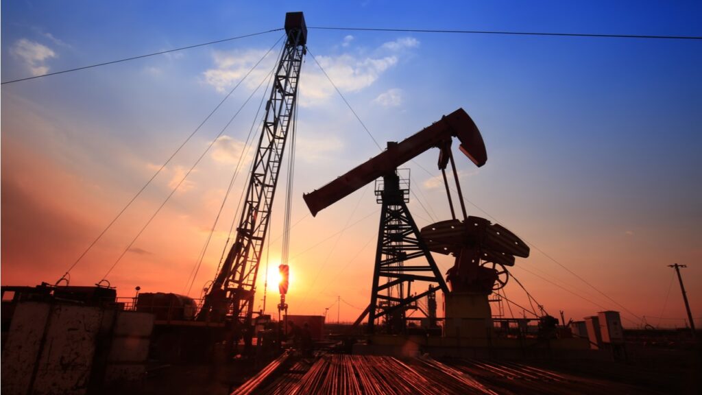 Цена на нефть упала до $20 за баррель впервые с 2002 года