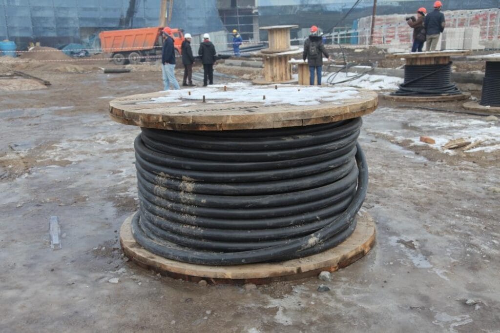 Более половины электрических сетей Казахстана находится в изношенном состоянии