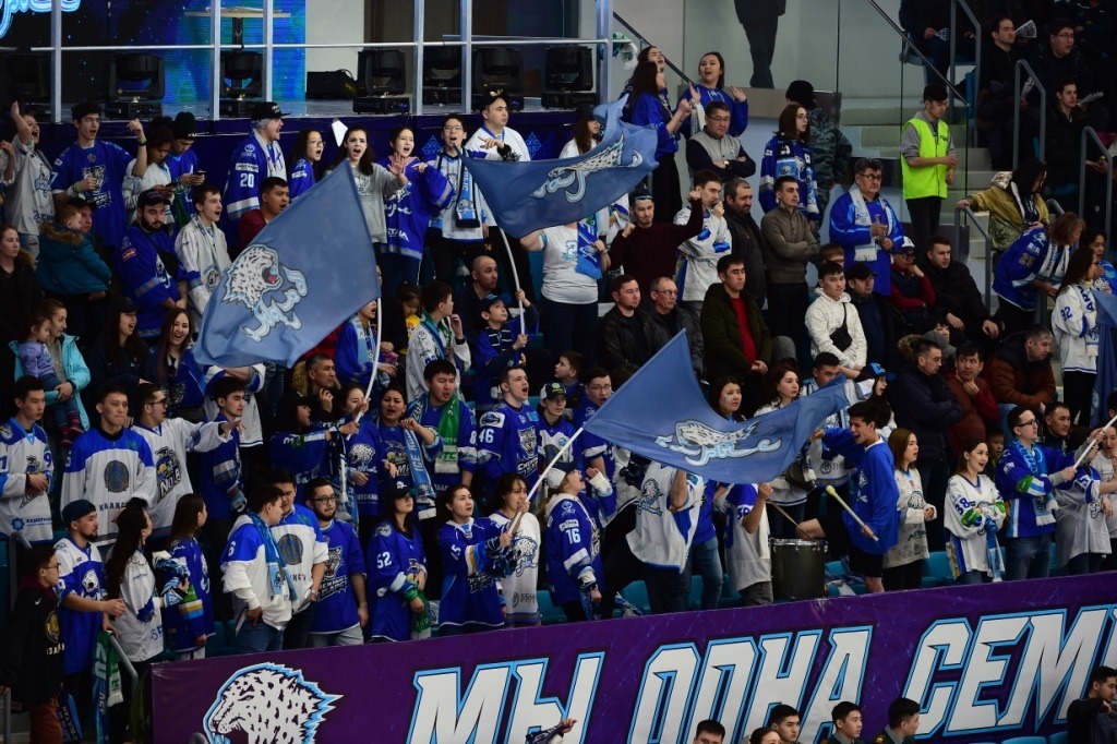 «Барыс» разгромил «Металлург» в первом матче плей-офф КХЛ