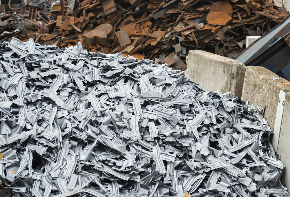 Нужно ли запрещать экспорт лома цветных и черных металлов