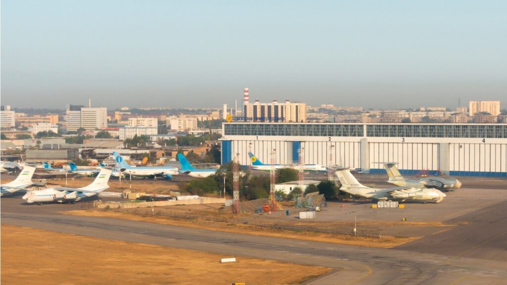 Uzbekistan airways продает старые «боинги»