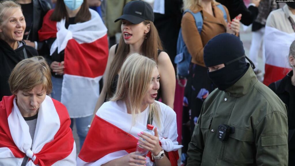 В Беларуси силовики применили слезоточивый газ во время митинга