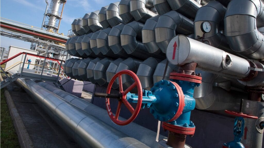 Беларусь начала забирать нефть из российских трубопроводов