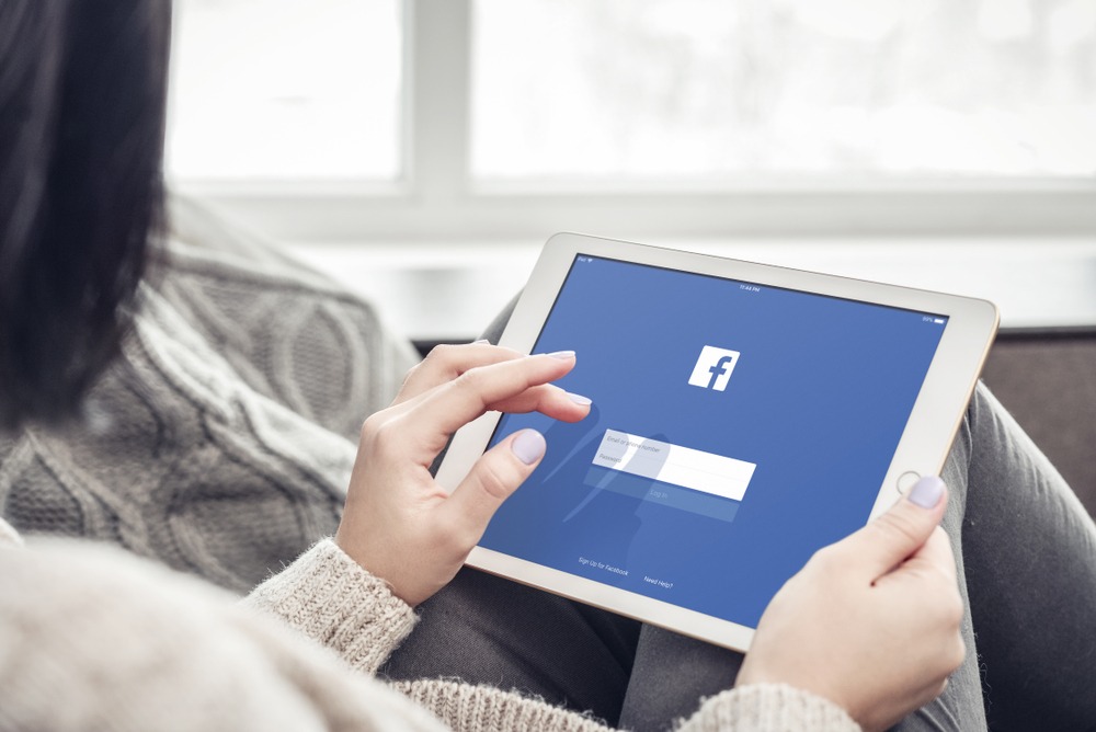 Акции Facebook подешевели на 7%