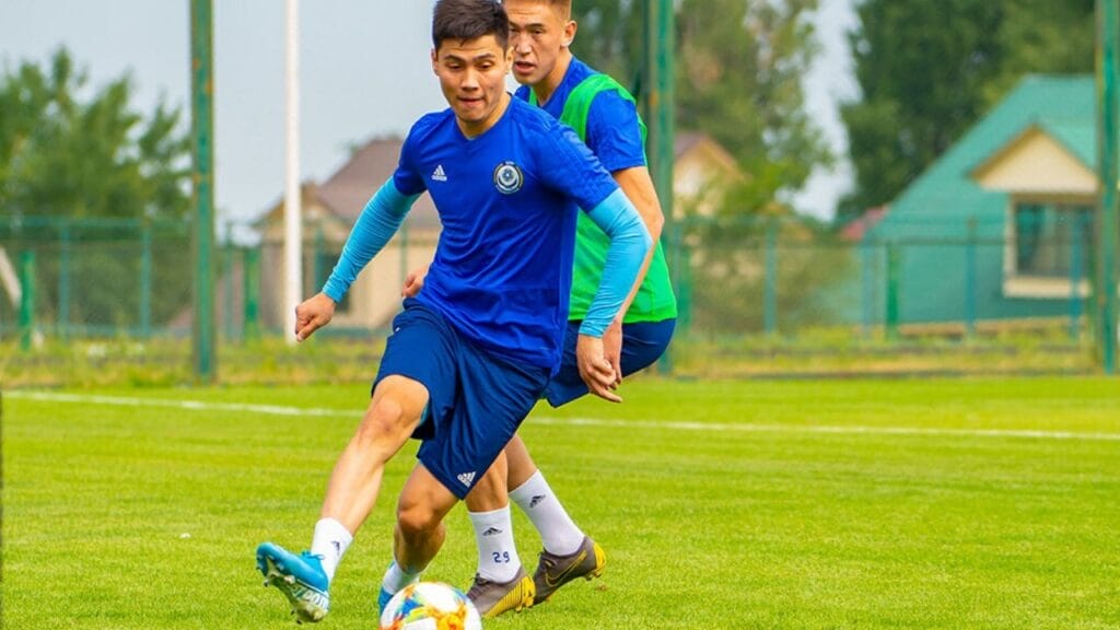 Исламхан находится на просмотре в «Зените»