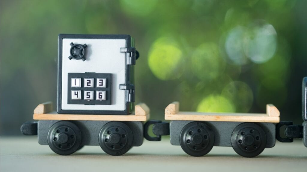 В КТЖ опровергают слухи о высокой зарплате экспата