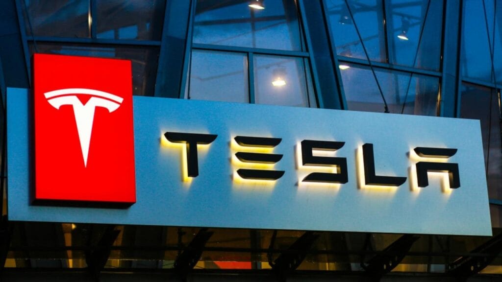 Акции Tesla впервые превысили $500