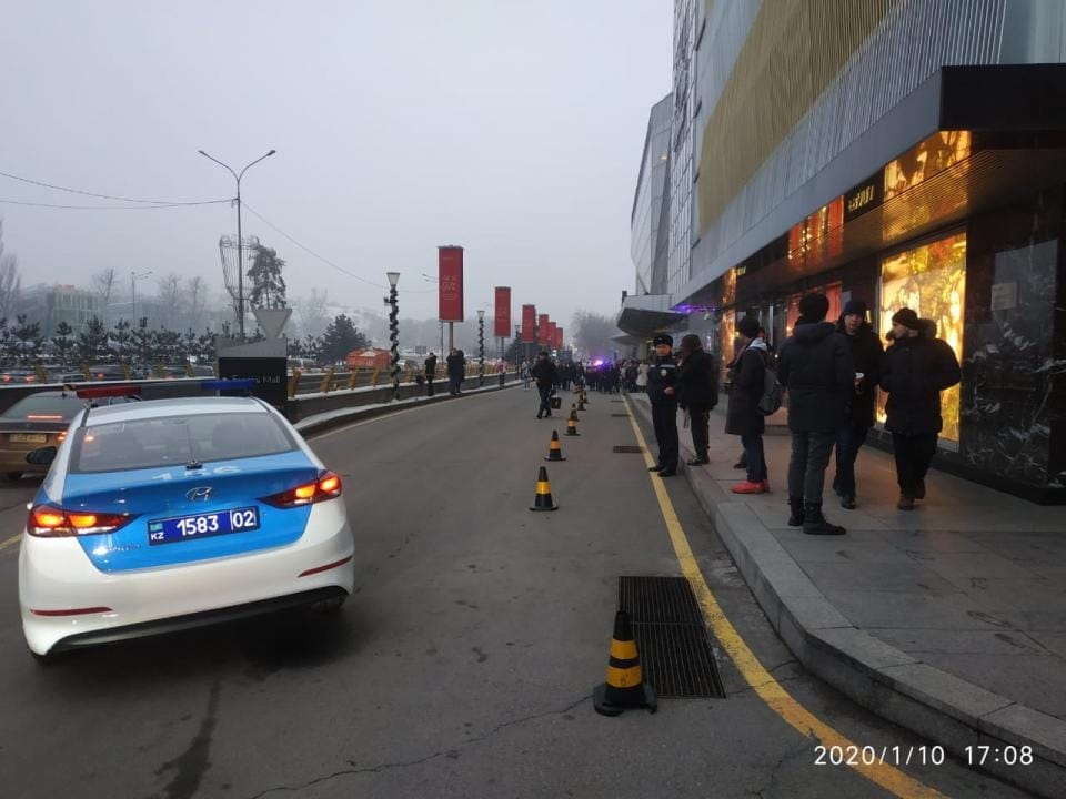 В Esentai Mall не нашли бомбу
