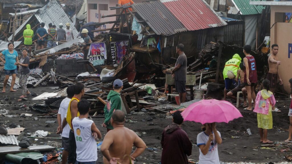 На Филиппинах погиб 41 человек из-за тайфуна