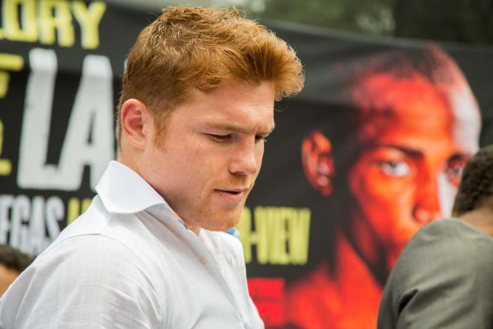 Сауль Альварес подал многомиллионный иск против Golden Boy и DAZN