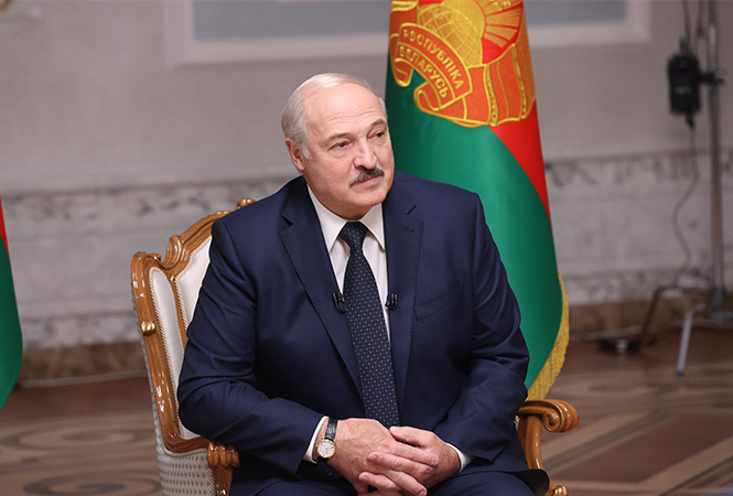 Лукашенко высказался по поводу упреков о нежелании отдавать власть
