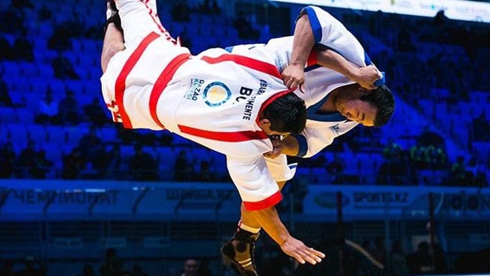 Абдразаков не дал увезти в Россию второй титул Qazaq kuresi