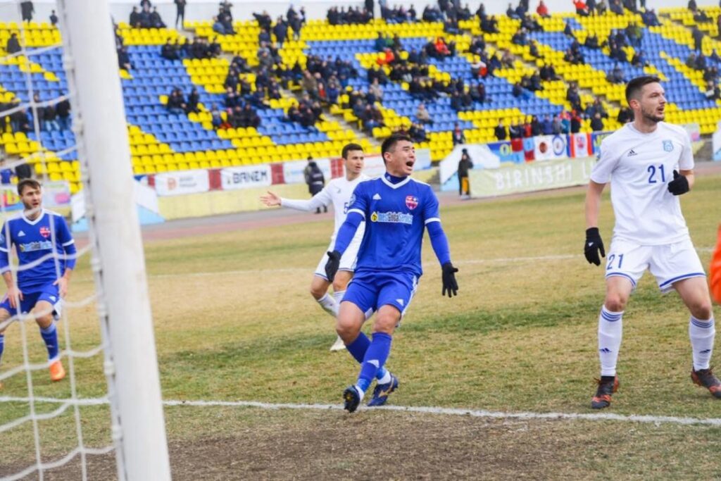 Власти ЗКО возмущены расходами ФК «Акжайык»