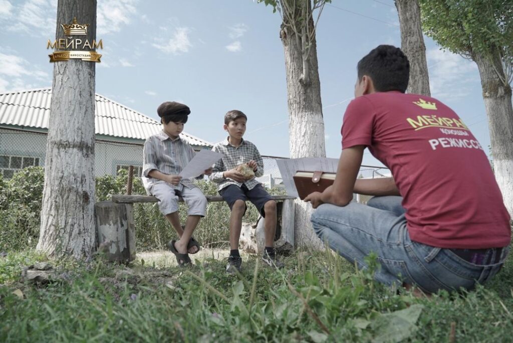 Как заработать на желании сниматься в кино в Казахстане