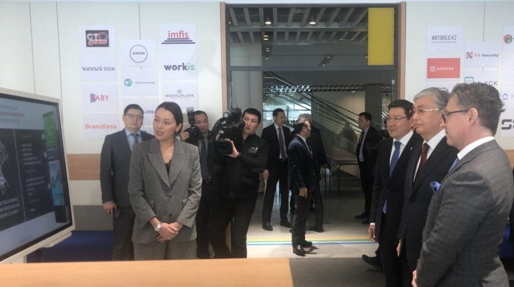 Компания BBV презентовала президенту проект «Интеллектуальной транспортной системы»