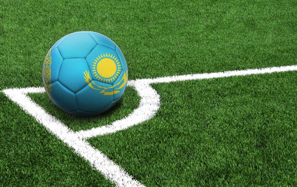 Сборная Казахстана по футболу выиграла отборочный матч Евро-2020