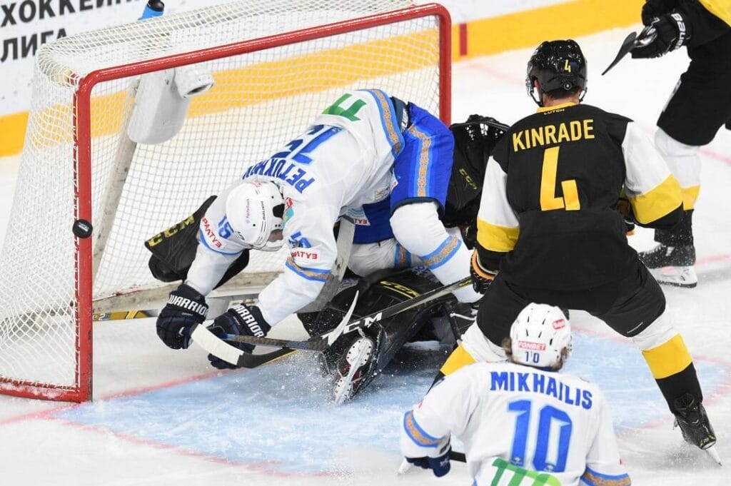 «Барыс» прервал серию из пяти поражений в КХЛ