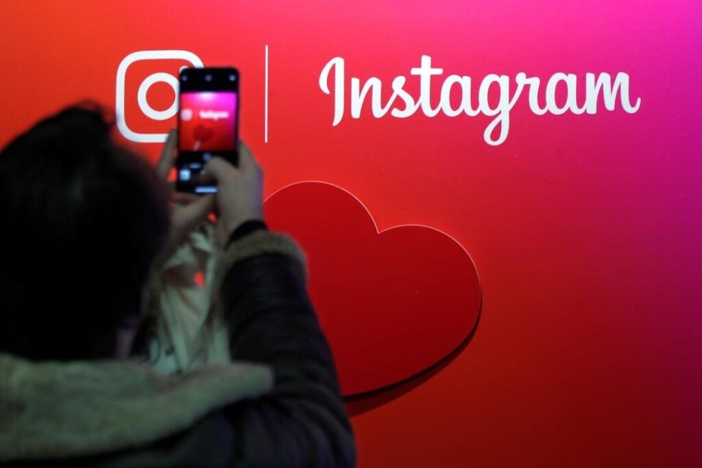 Instagram запретил блогерам говорить о политике и социальных проблемах