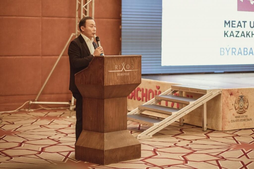 Асылжан Мамытбеков: Қазақстанда етті мал шаруашылығы сала ретінде қалыптасты