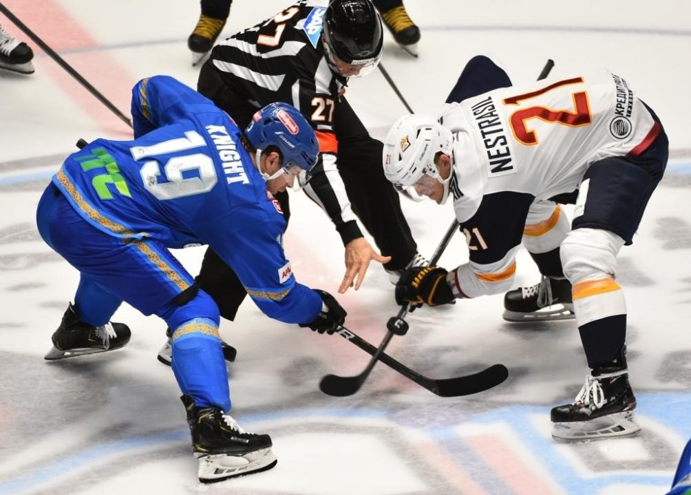 «Барыс» проиграл «Металлургу» в домашнем матче КХЛ