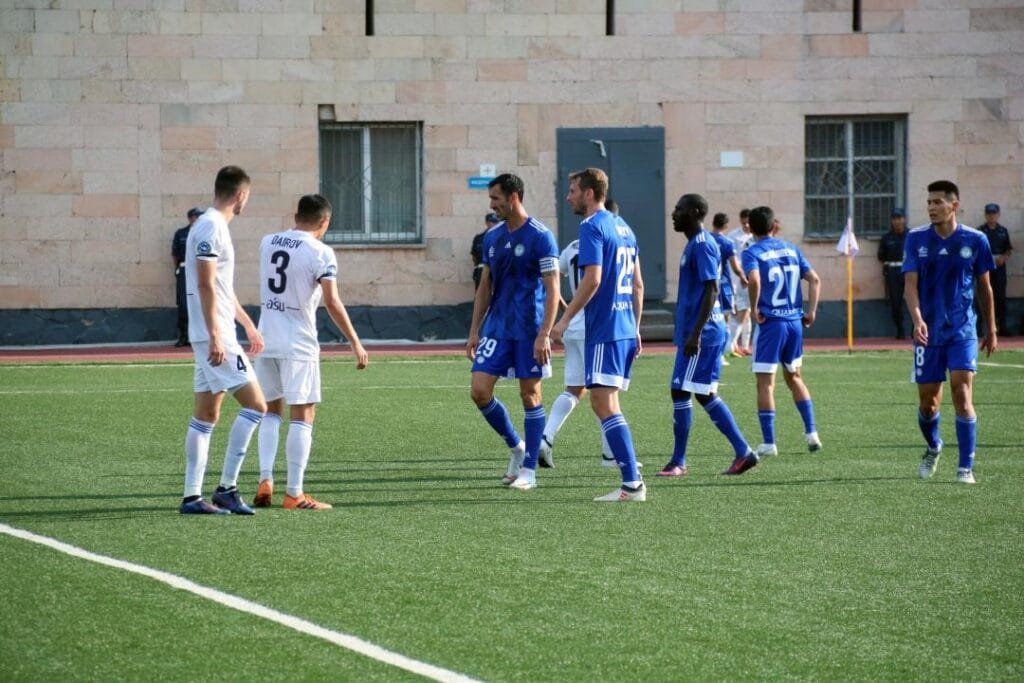 Три казахстанских клуба имеют задолженности перед своими футболистами