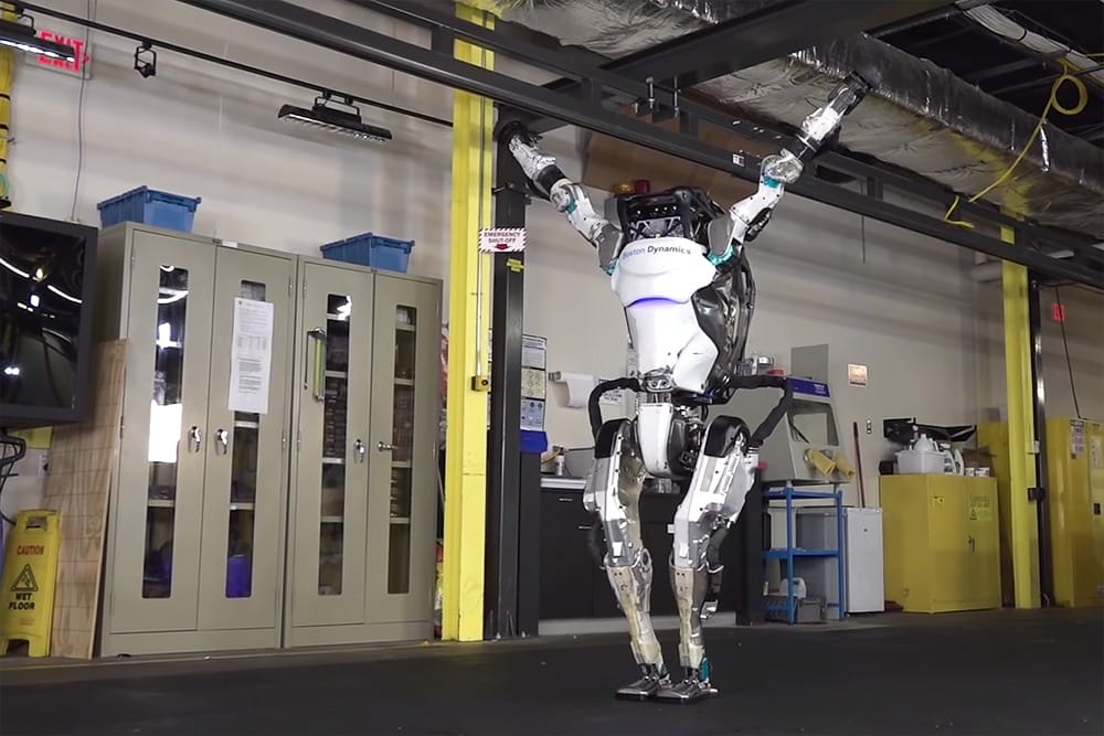 Робота от Boston Dynamics научили выполнять гимнастические трюки