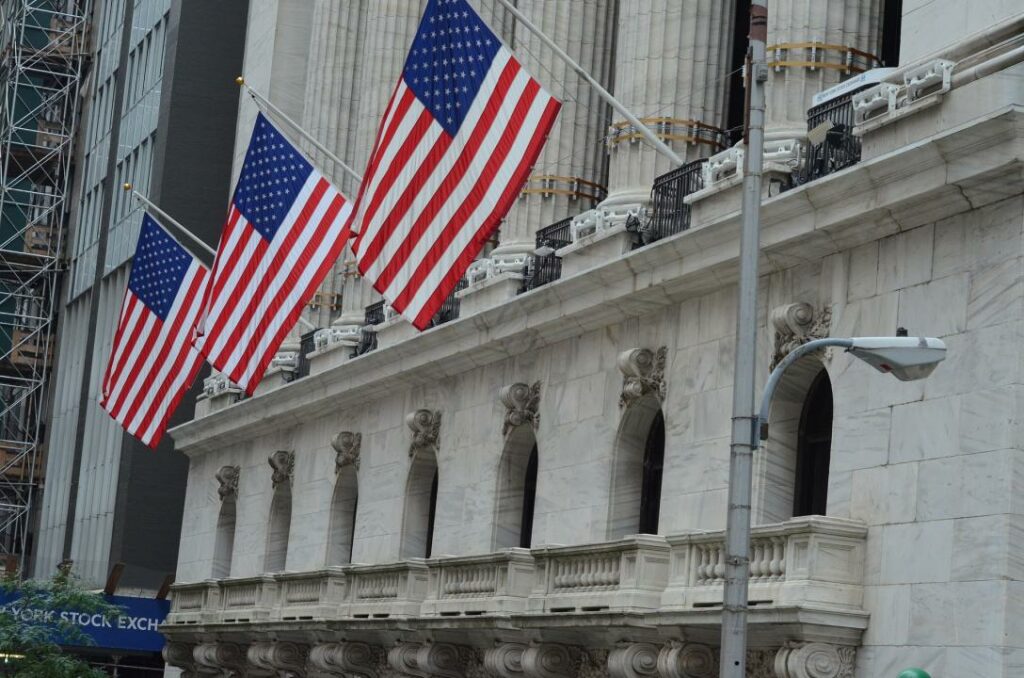 Технологическая Palantir осуществит прямой листинг на NYSE