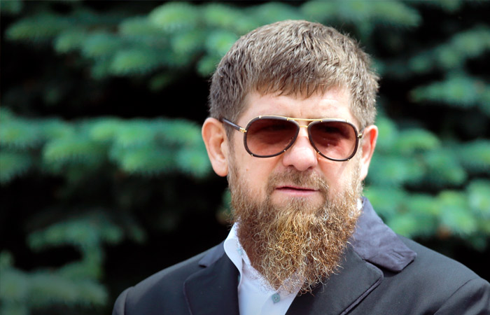 Глава Чечни предложил считать его заказчиком отравления Навального