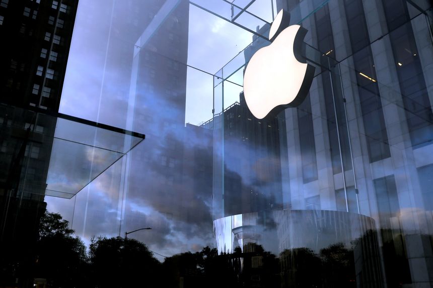 Как App Store повсюду находит врагов