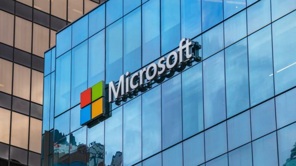 Microsoft вложит миллиард евро в центр хранения данных в Греции