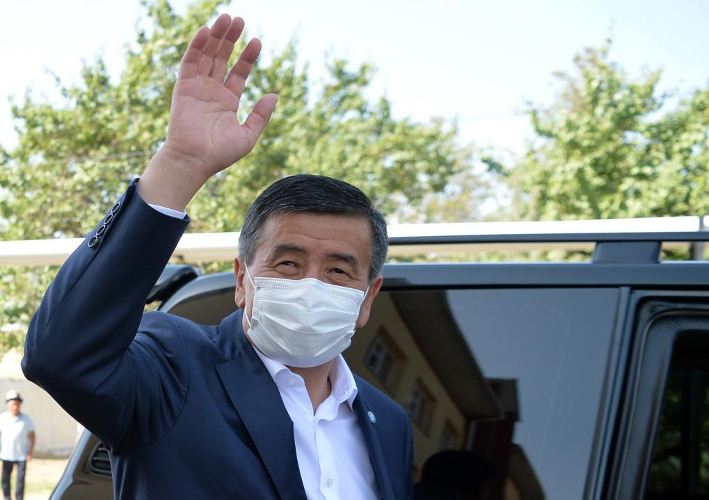 Правительство и премьер-министр Кыргызстана отправлены в отставку