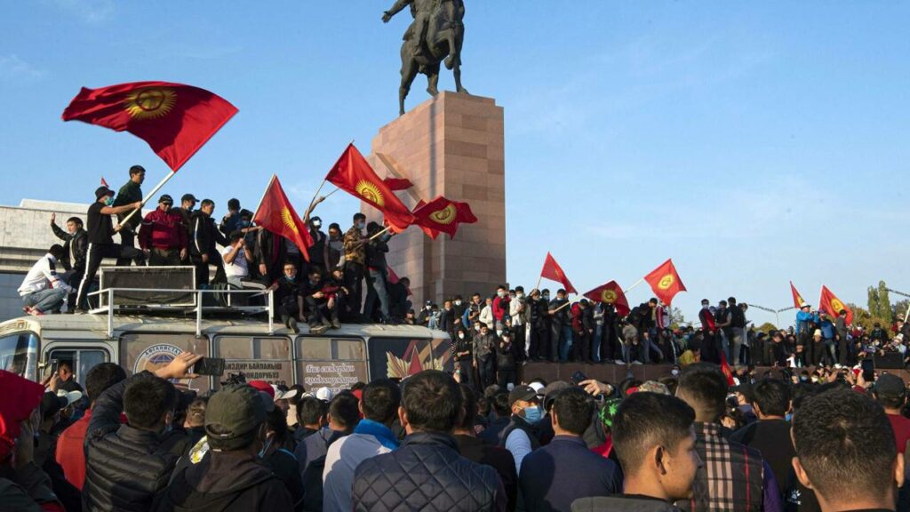 Президенты нескольких стран призвали кыргызстанцев сохранить мир в стране