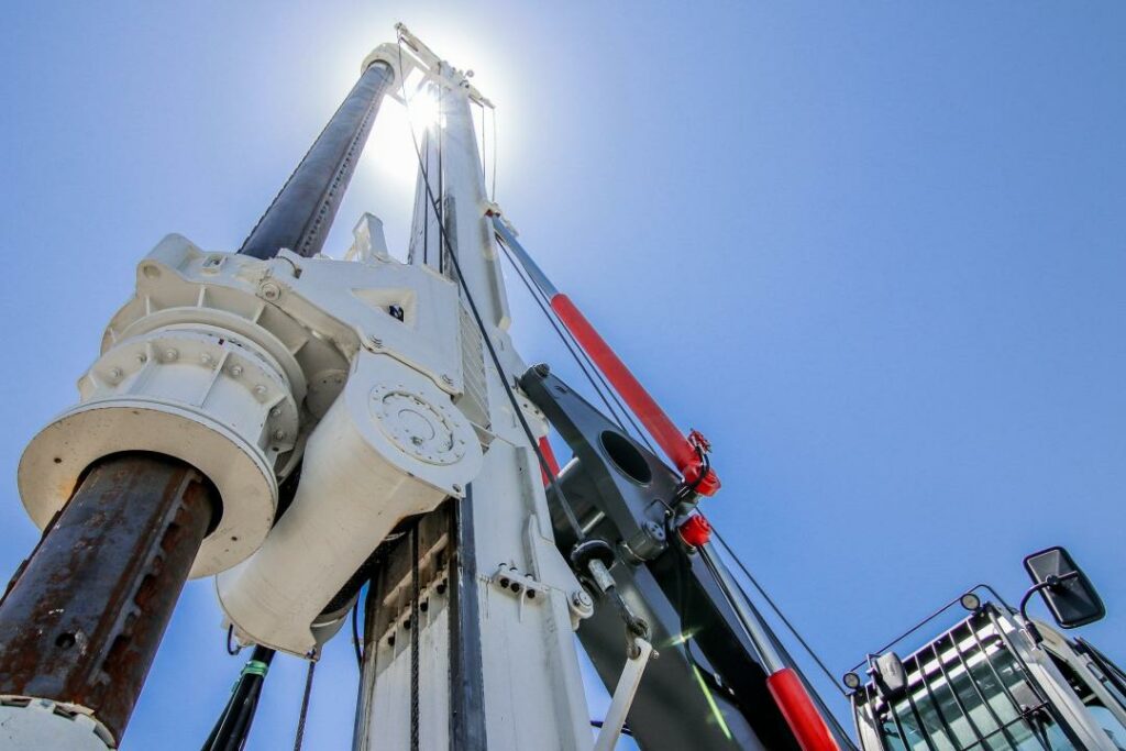 ConocoPhillips купит производителя сланцевой нефти