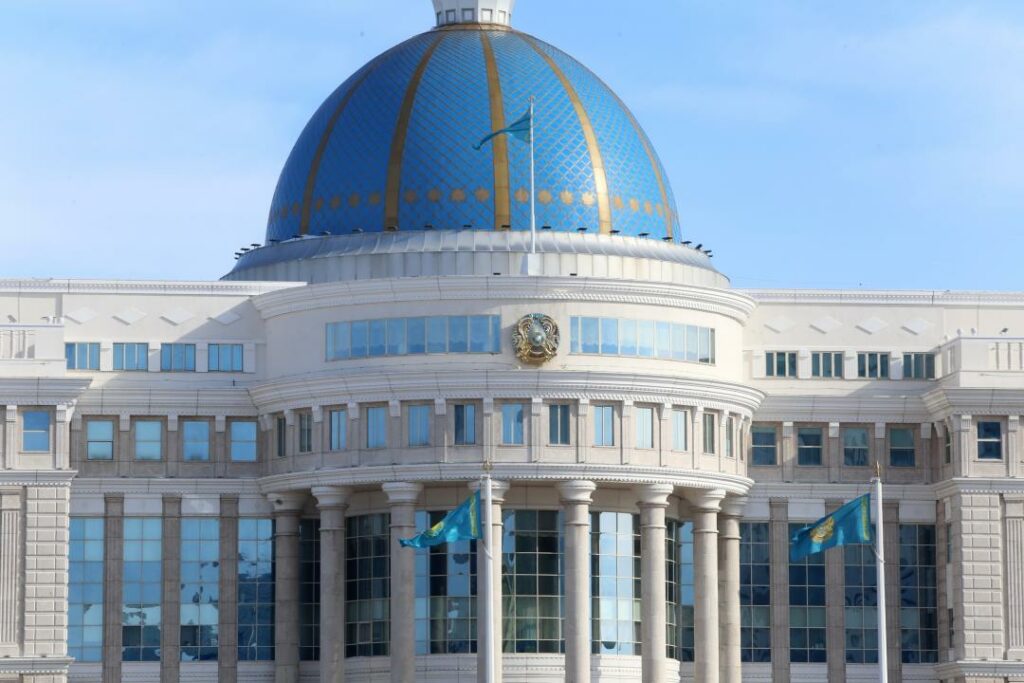 Токаев освободил от должности ответственного секретаря минюста