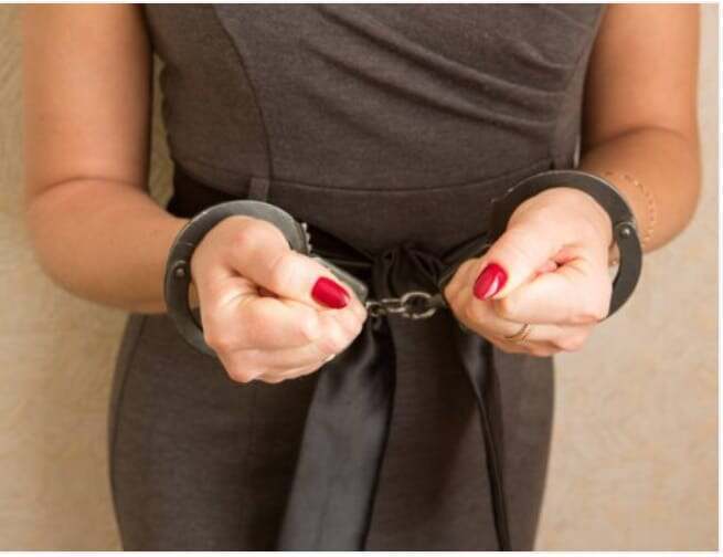 Алматыда сәнқой бойжеткен 4 рет сотталды