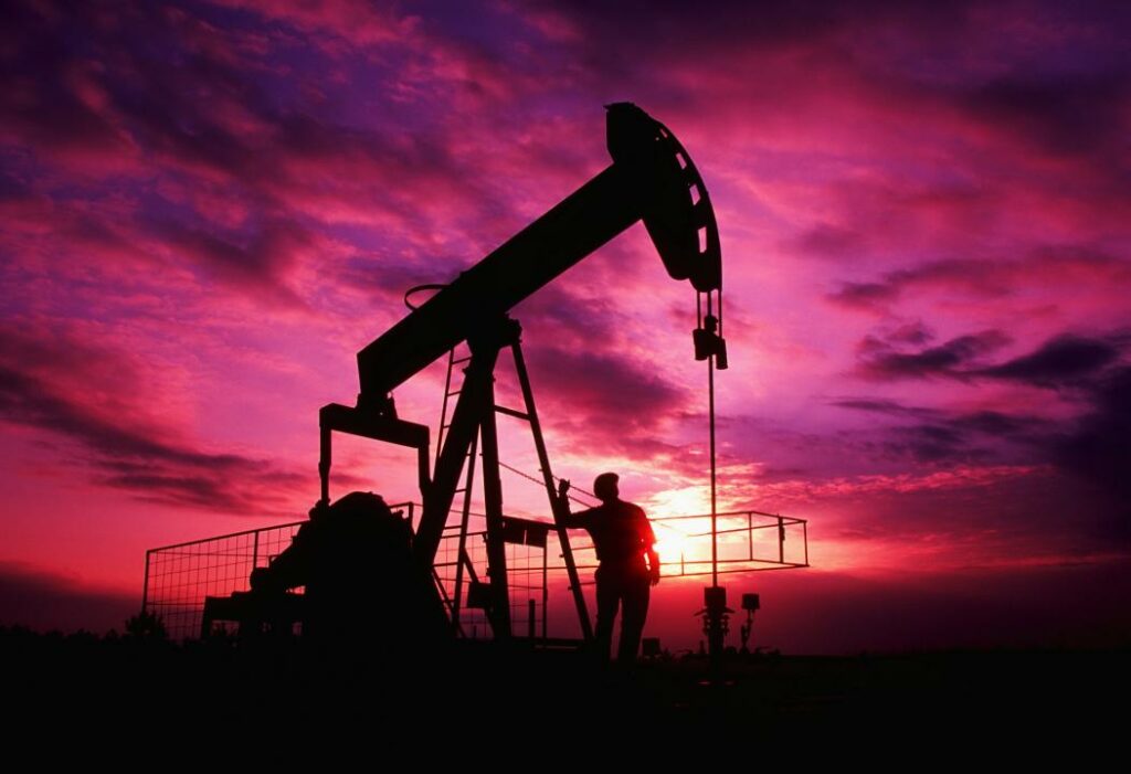 Brent превысила отметку $44 за баррель