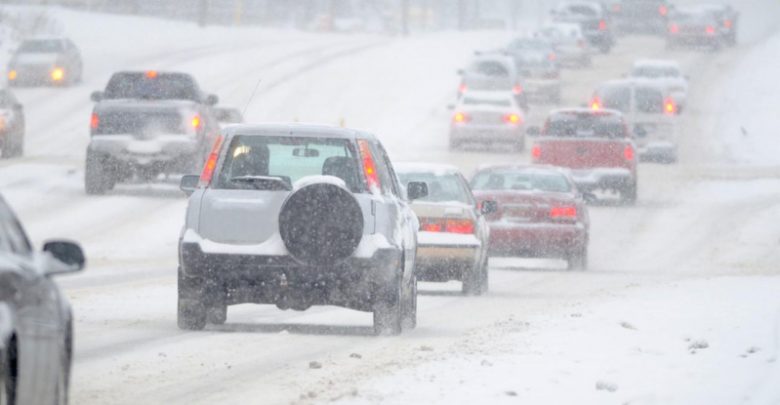 Алматыда қалың қар салдарынан 30 жол апаты болды