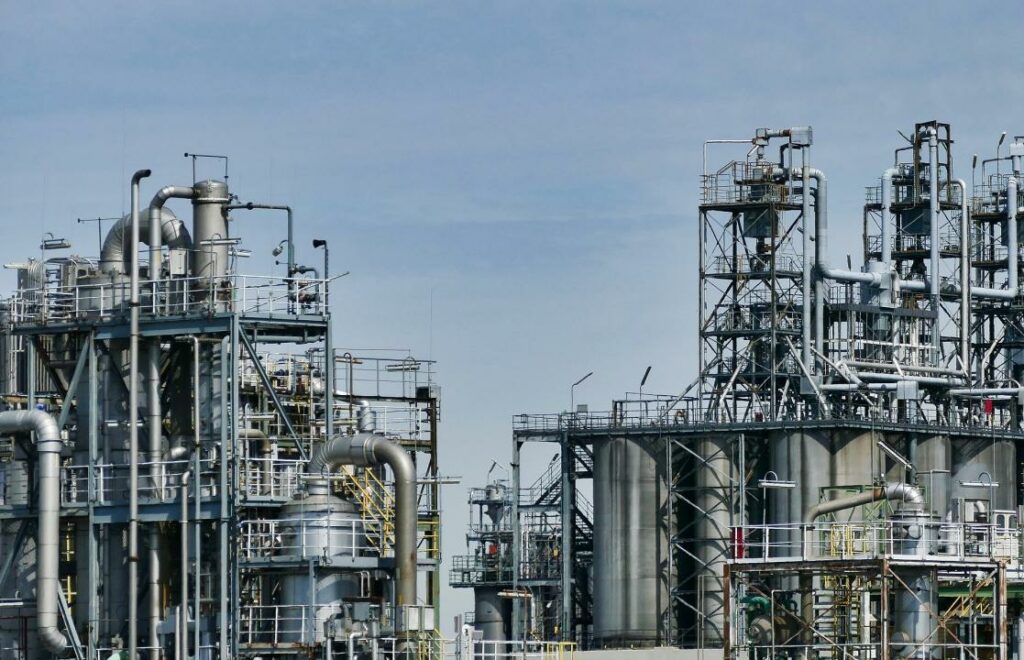 Впервые в истории может смениться лидер по переработке нефти