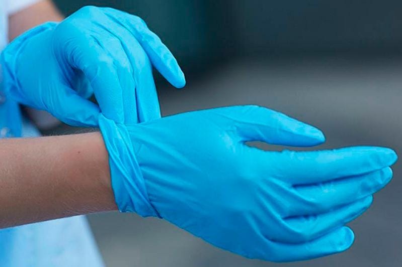 Малайзияда медициналық қолғап шығаратын зауыттар жабылып жатыр