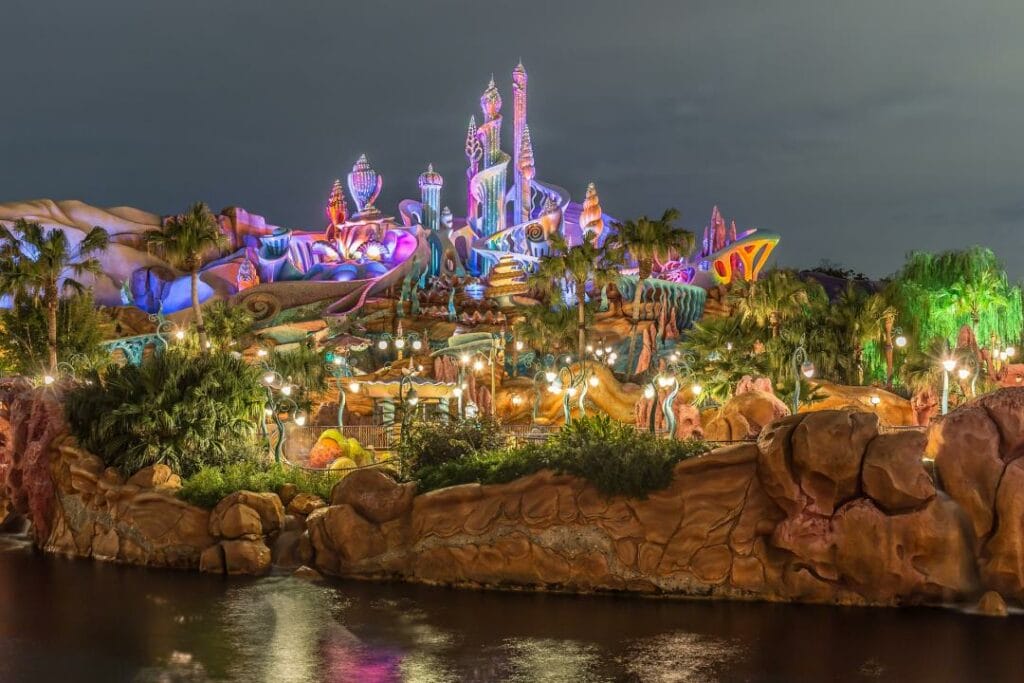 Disney сократит более 30 тысяч сотрудников