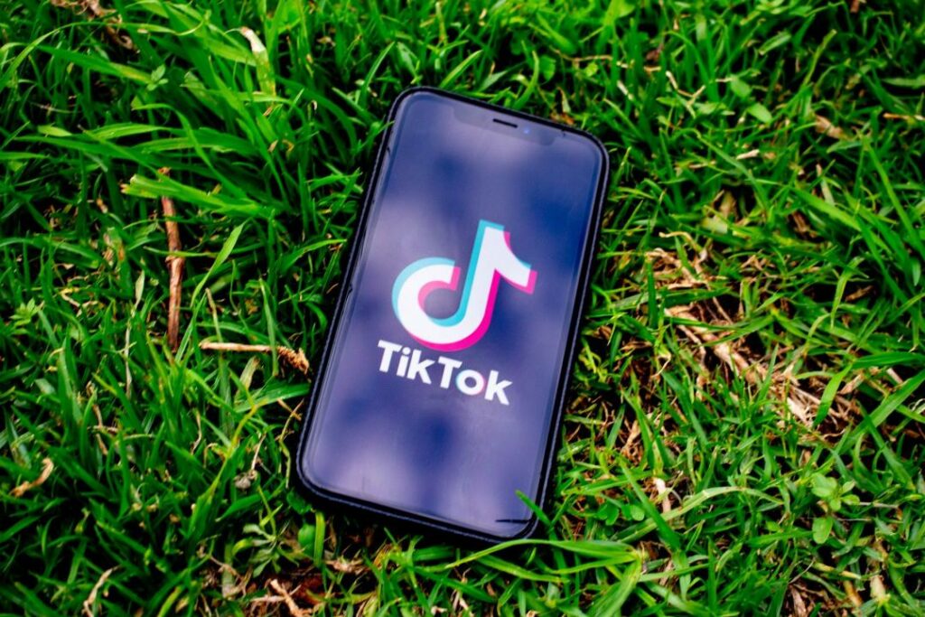 Суд в США временно запретил властям ограничивать работу TikTok
