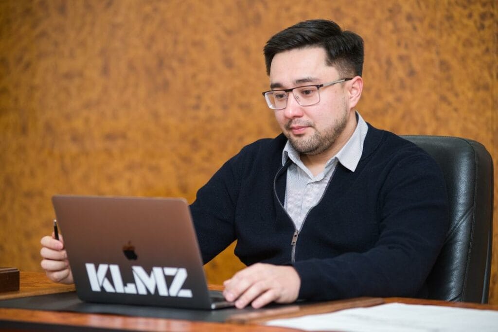 Как большим предприятиям сократить расходы в период кризиса