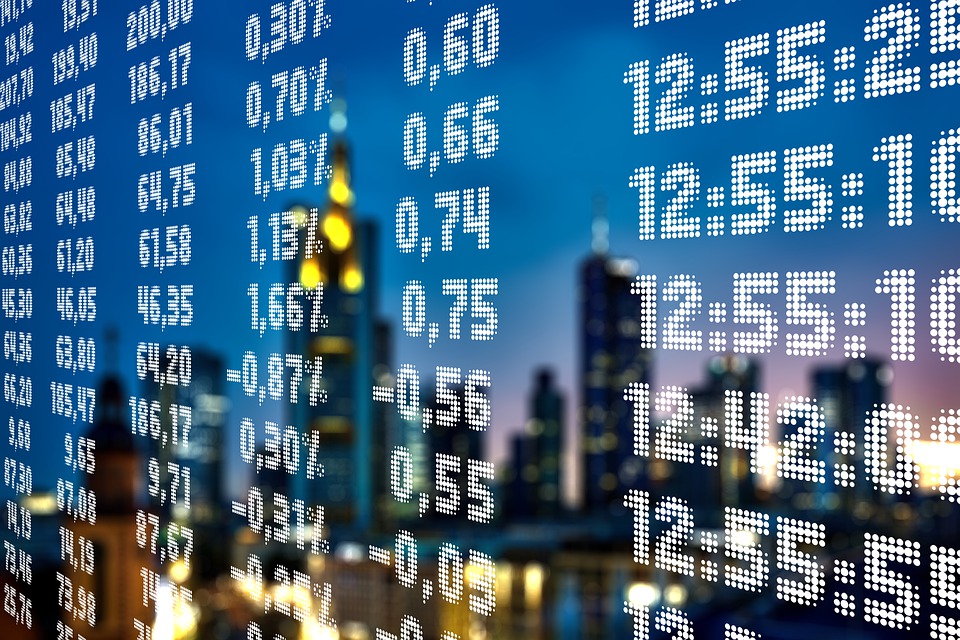 Нефть дешевеет на ожиданиях данных Минэнерго США о запасах