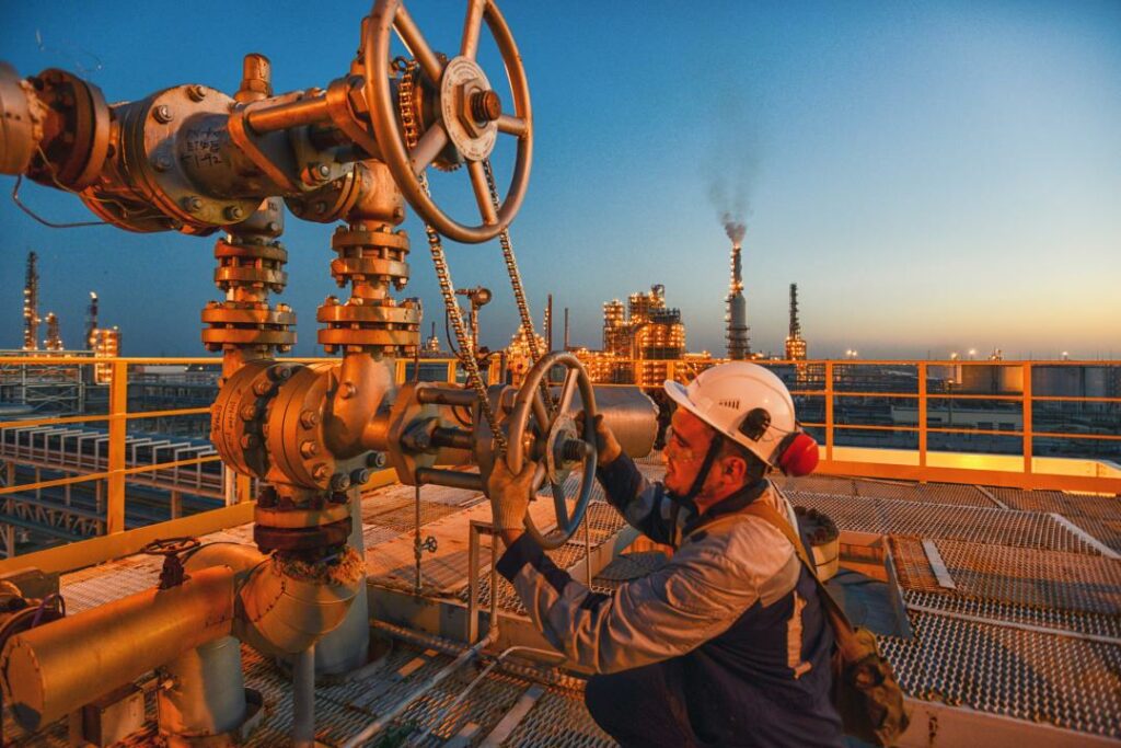 Токаев поручил нарастить ресурсную базу для переработки газа